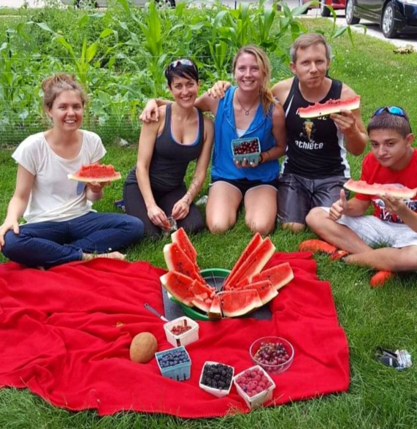 Raw Vegan Transformations - Brenda Vance - eating disorders - with friends - Fruit-Powered